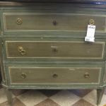 586 4640 CHEST OF DRAWERS